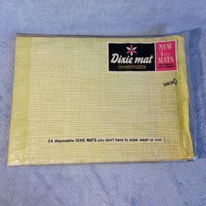 (10) Open Vintage Dixie Mat Disposable Paper Placemats 4-Ply Green Grid Pattern